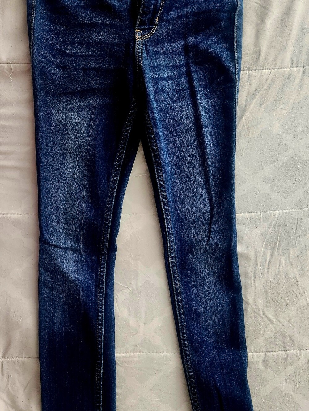 Hollister Women’s Deep Indigo Skinny Jeans